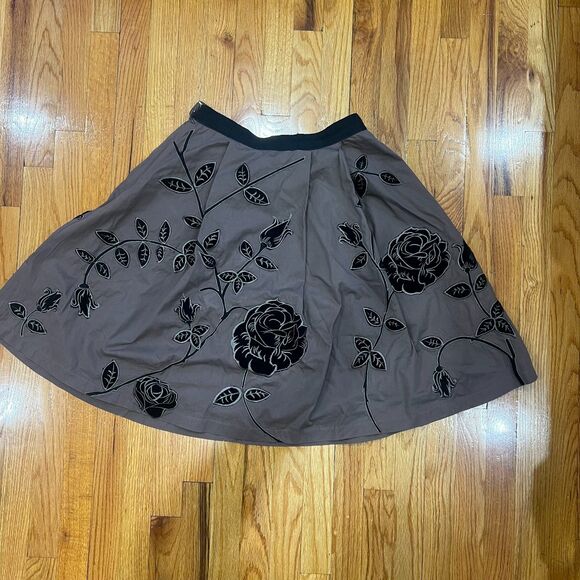 Anthropologie Odille brown skirt w black velvet floral appliques & velvet trim 4 - Picture 3 of 7